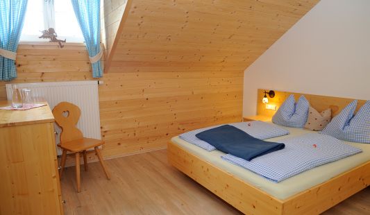 Doppelbettzimmer auf der Branntweineralm